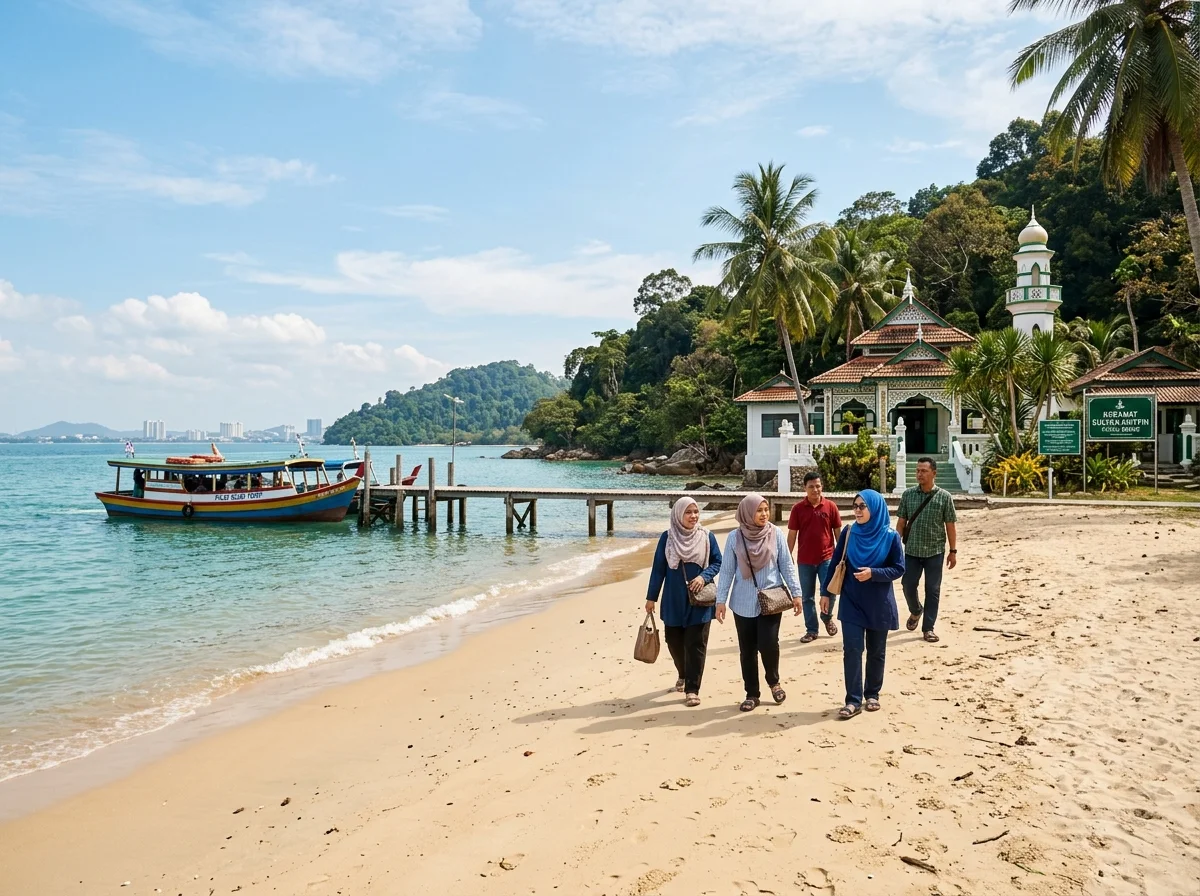 Pantai dan tapak bersejarah di Pulau Besar Melaka