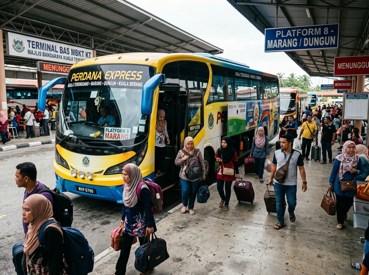 Bas ekspres tiba di Kuala Terengganu menuju Marang