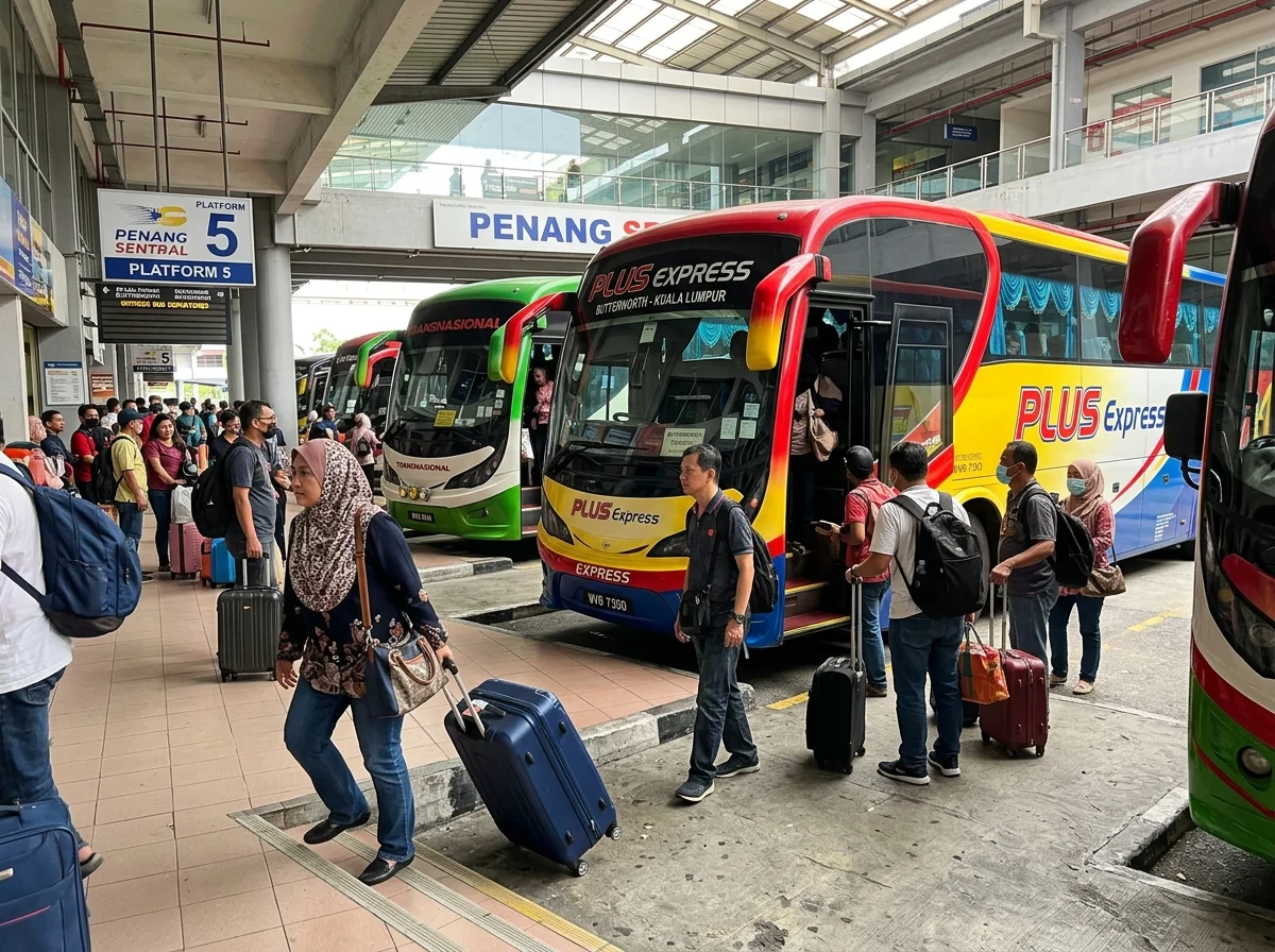 Bas ekspres di terminal Penang Sentral Butterworth